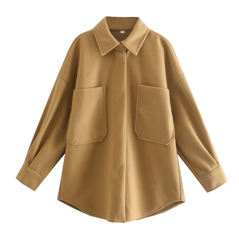 Stylische Strickjacke für Frauen, ideal für Herbst- und Wintertage, aus hochwertigem Strickmaterial mit modernem Design und bequemer Passform.